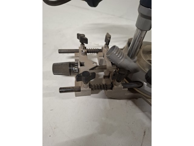 Bovenfreesmachine 230v, bosch, gof 1250 ce, 2017 - afbeelding 6 van  9