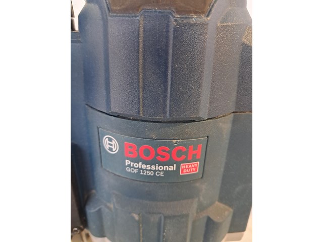 Bovenfreesmachine 230v bosch, gof 1250 ce, bouwjaar 2018 - afbeelding 5 van  8