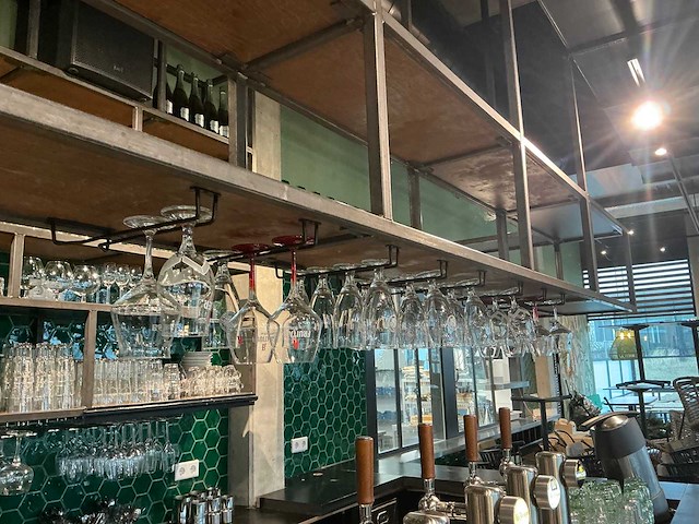 Bovenkoof met glazenrek - afbeelding 3 van  4