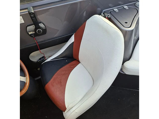 Bowrider speedboot, rinker, captiva cc 272, 2000 - afbeelding 54 van  67