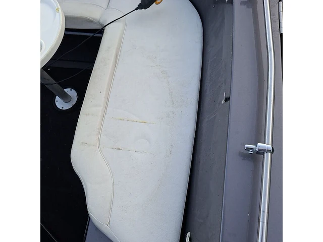 Bowrider speedboot, rinker, captiva cc 272, 2000 - afbeelding 60 van  67