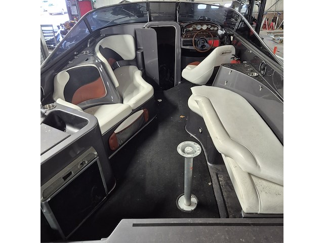 Bowrider speedboot, rinker, cc272, 2000 - afbeelding 8 van  40