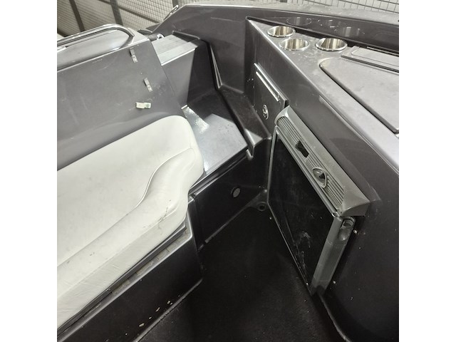 Bowrider speedboot, rinker, cc272, 2000 - afbeelding 9 van  40