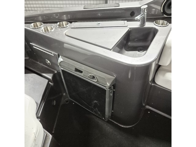 Bowrider speedboot, rinker, cc272, 2000 - afbeelding 10 van  40