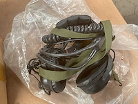 Box various used headsets and parts - afbeelding 2 van  3