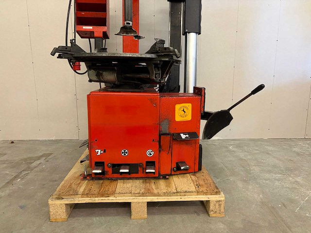 Boxer - 2003 - super lx 24” 3ph - banden de- en monteer apparaat - afbeelding 1 van  4