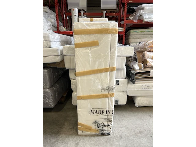 Boxpring 180x200 met matrassen en nachtkasten, sleep & dream - afbeelding 7 van  9