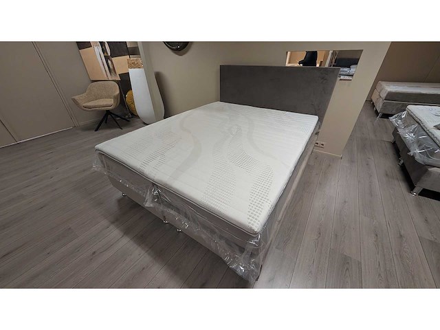 Boxspring – 160x200 cm – taupe – inclusief topper – pocketvering – cooltouch matrassen - afbeelding 1 van  5
