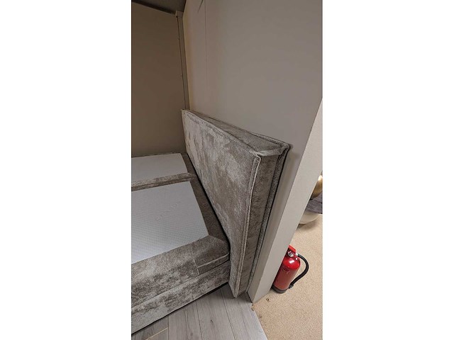Boxspring – 180 x 200 cm – beige – inclusief topper – pocketvering – cooltouch matrassen - afbeelding 1 van  1