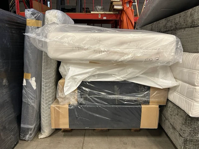 Boxspring 180x210 cm - afbeelding 1 van  4
