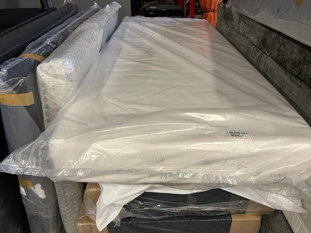 Boxspring 180x210 cm - afbeelding 2 van  4