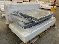 Boxspring onderstellen, matras en achterwanden - afbeelding 1 van  7
