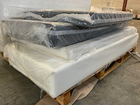 Boxspring onderstellen, matras en achterwanden - afbeelding 2 van  7
