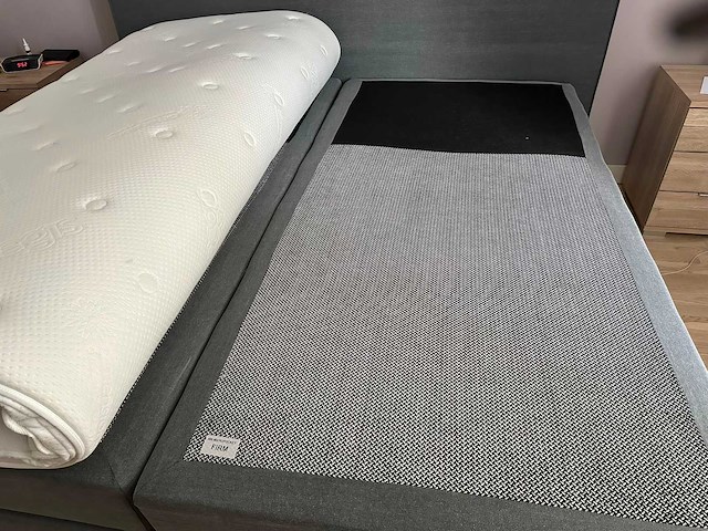 Boxspring - afbeelding 4 van  8