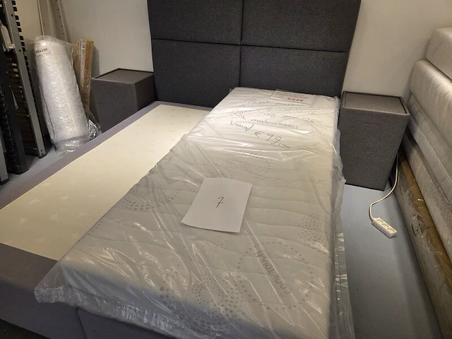 Boxspring - afbeelding 2 van  3