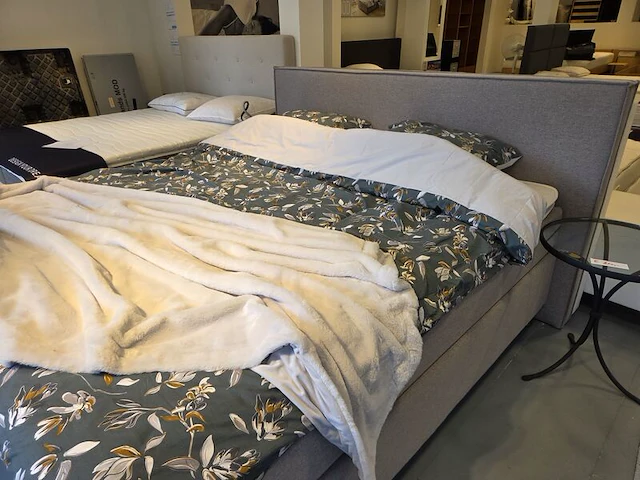 Boxspringset - afbeelding 2 van  4