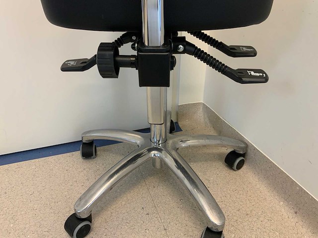 Bqe verrijdbare kruk - afbeelding 6 van  8