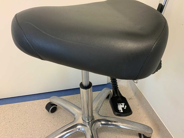 Bqe verrijdbare kruk - afbeelding 8 van  8