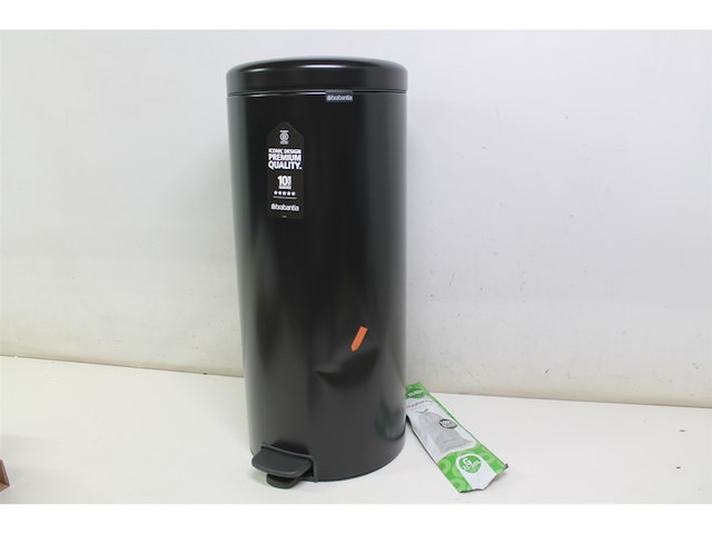 Brabantia newicon prullenbak 30 liter matt black - afbeelding 2 van  3