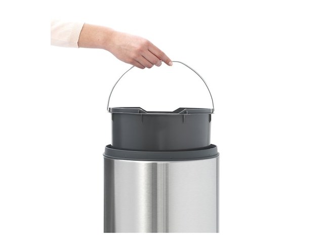 Brabantia touch bin prullenbak 30 l matt steel fingerprint proof - afbeelding 3 van  4