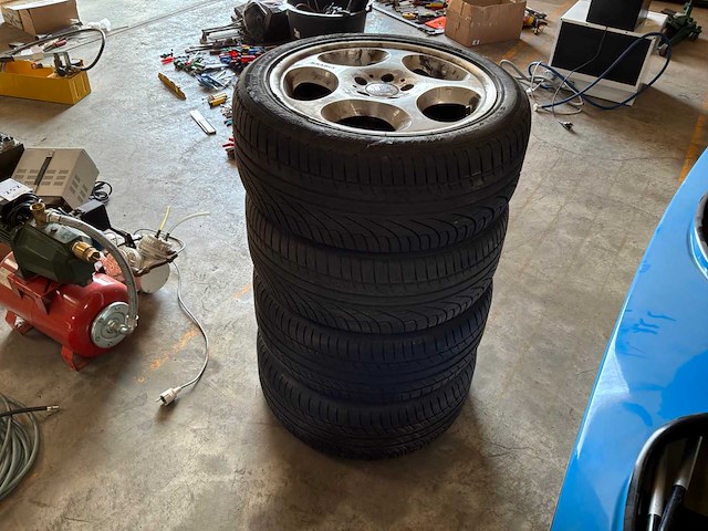 Brabus autoband met velg - afbeelding 1 van  4