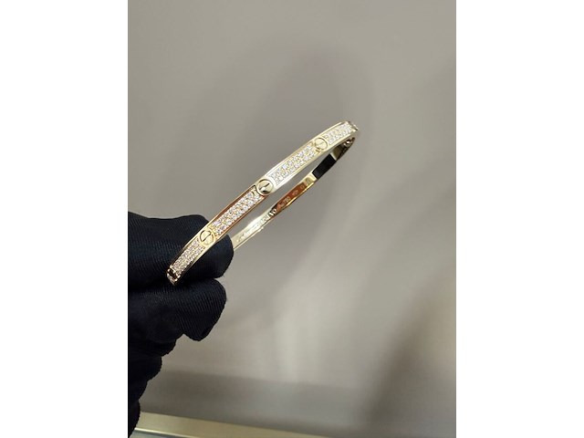 Bracelet diamond pavé cartier, love, 2025 - afbeelding 6 van  12