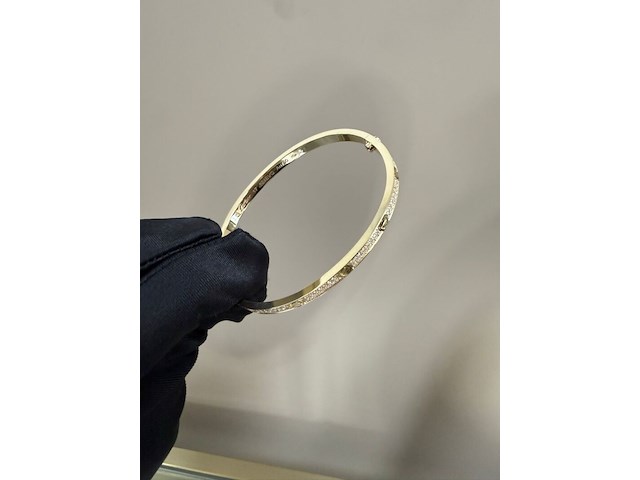 Bracelet diamond pavé cartier, love, 2025 - afbeelding 11 van  12