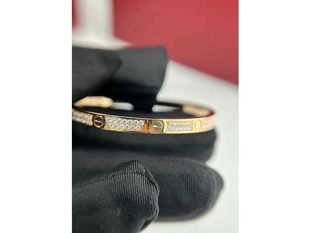 Bracelet diamond pavé cartier, love, 2025 - afbeelding 12 van  12