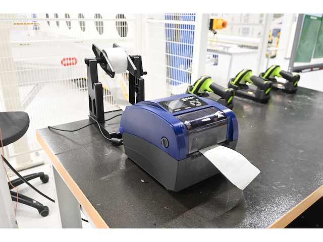 Brady bbp 12 barcode / label printer met solid oprolsysteem - afbeelding 1 van  5