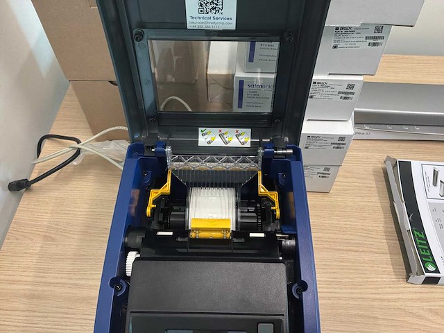 Brady bradyprint i3300 industriële labelprinter - afbeelding 3 van  6