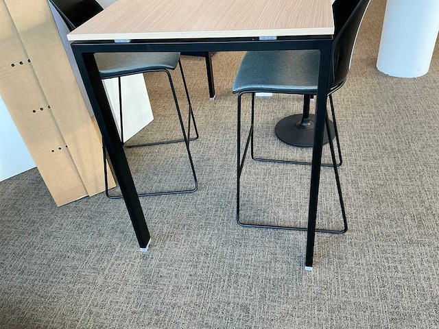 Bralco bartafel met krukken - afbeelding 4 van  10