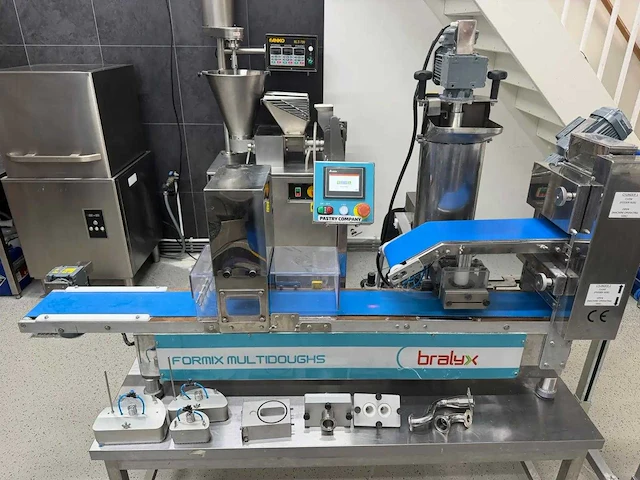 Bralyx - 2023 - formica multimassas - vormmachine - afbeelding 19 van  27