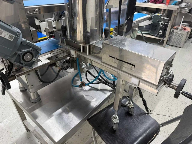 Bralyx - 2023 - formica multimassas - vormmachine - afbeelding 37 van  41
