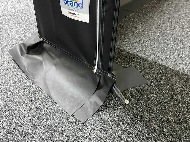 Brand atrium 280 voortent (978-1001 cm) - afbeelding 15 van  19