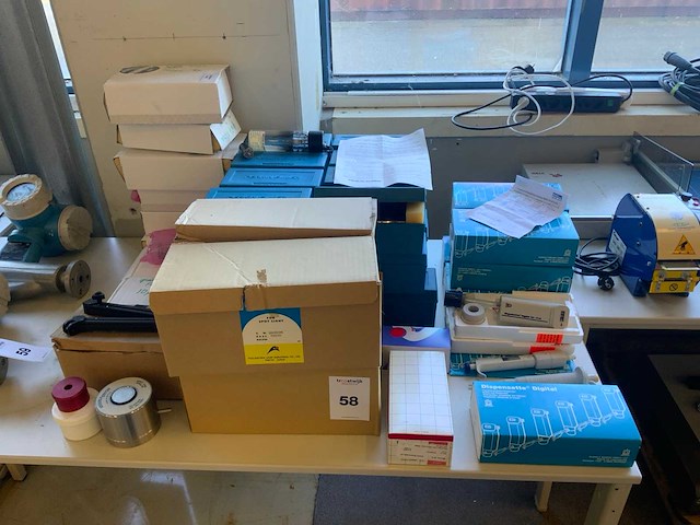 Brand flesdispensers en diversen - afbeelding 1 van  5