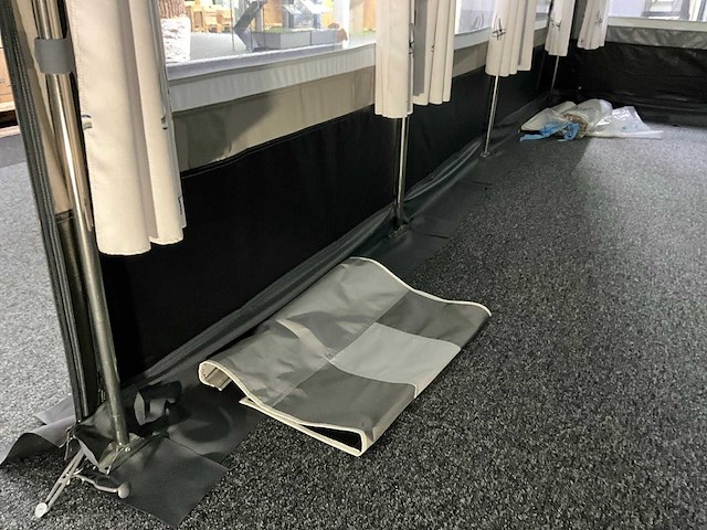 Brand palazzo 300 voortent (939-958 cm) - afbeelding 10 van  17