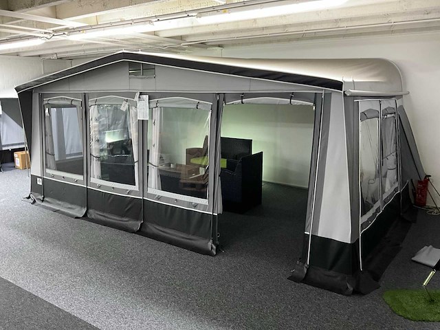 Brand palazzo 300 voortent (939-958 cm) - afbeelding 1 van  17