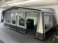 Brand palazzo 300 voortent (939-958 cm)