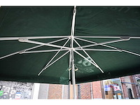 Brand parasol - afbeelding 5 van  7