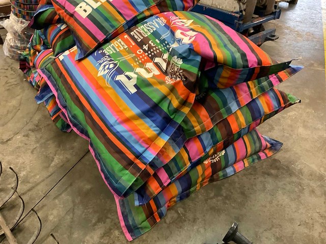 Brand partij kussens - afbeelding 3 van  6