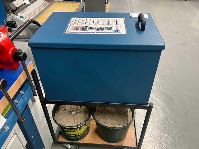 Brand veilige-accukist - afbeelding 2 van  4