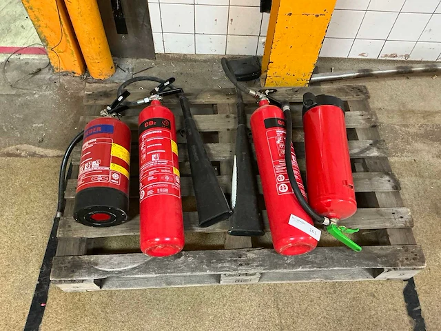 Brandblusser (4x) - afbeelding 1 van  3