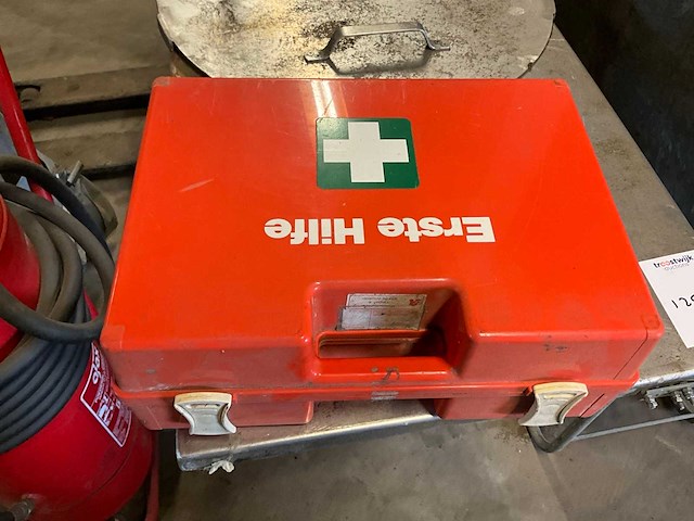 Brandblusser verbandkoffer brancard - afbeelding 2 van  8