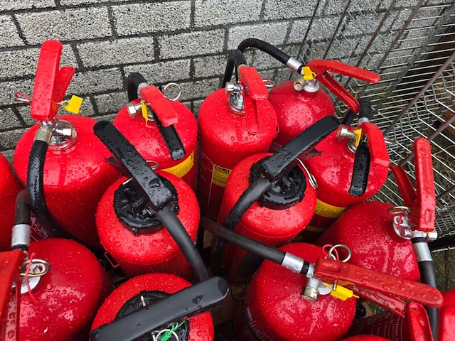 Brandblussers ca 28 stuks saval, partij - afbeelding 3 van  6