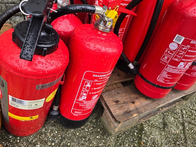 Brandblussers ca 28 stuks saval, partij - afbeelding 5 van  6