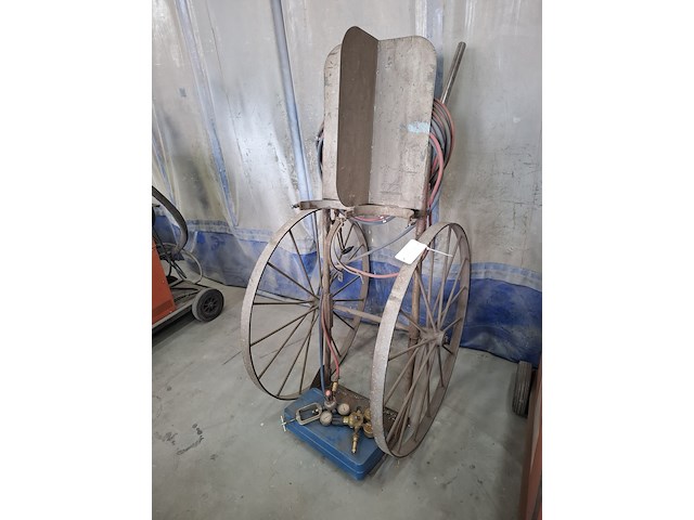 Branderset op steekwagen - afbeelding 2 van  6