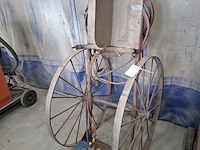 Branderset op steekwagen - afbeelding 2 van  6