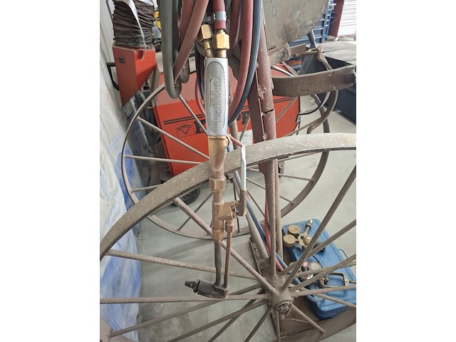 Branderset op steekwagen - afbeelding 6 van  6