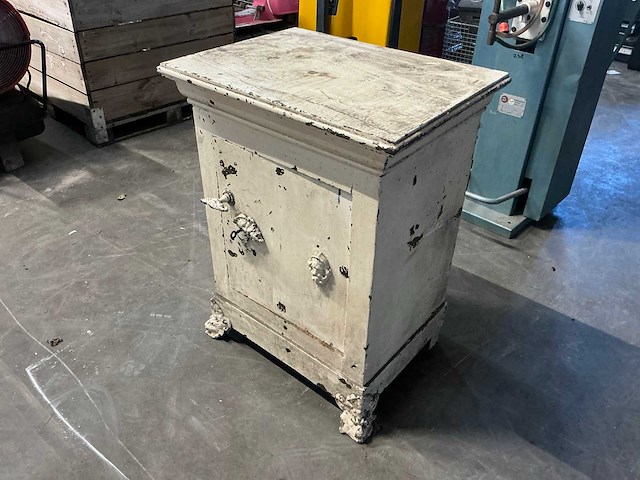 Brandkast / kluis - afbeelding 1 van  7