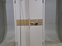 Brandkast, rosengrens - afbeelding 1 van  6